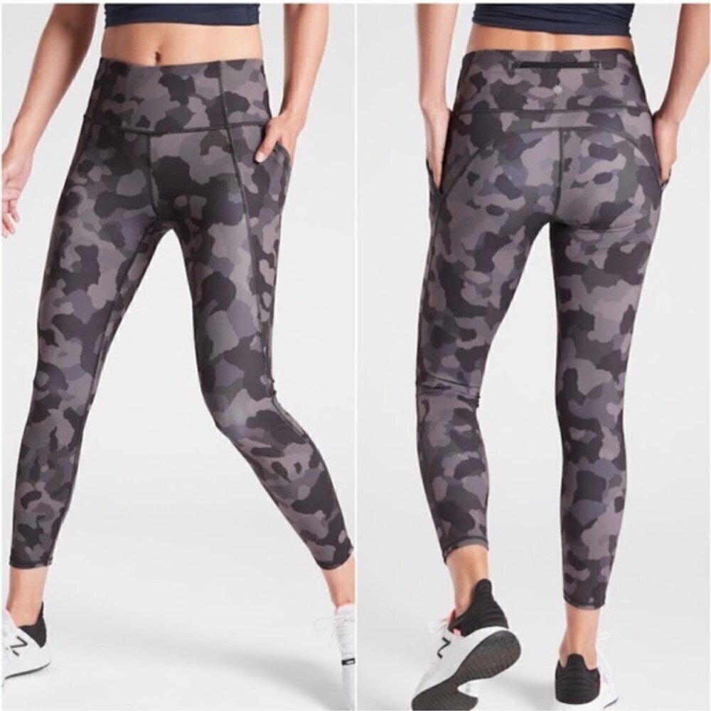 Athleta Lightening Camo 7/8 Tight Leggings w/Stash Pockets in Supersonic-Size S